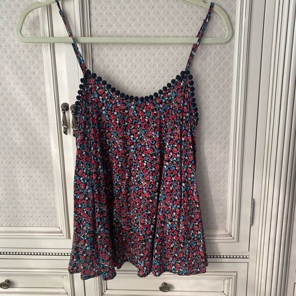 Forever 21 red floral spaghetti strap tank top - Picture 1 of 6